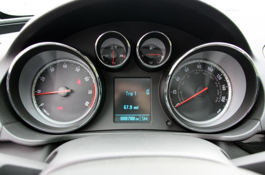  Buick Regal GS 2012 года  (фото 22 из 90)